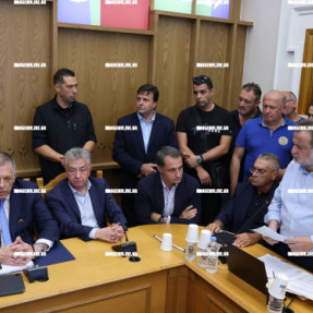 ΕΠΙΣΚΕΨΗ ΤΑΧΙΑΟΥ ΚΑΙ ΣΥΣΚΕΨΗ ΜΕ ΔΗΜΑΡΧΟΥΣ ΚΑΙ ΑΡΝΑΟΥΤΑΚΗ ΣΤΗΝ ΠΕΡΙΦΕΡΕΙΑ