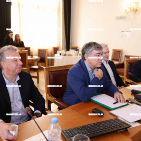 ΕΠΙΣΚΕΨΗ ΓΡΑΦΑΚΟΥ ΣΤΗ ΛΟΥΖΙΑ ΚΑΙ ΣΥΣΚΕΨΗ ΜΕ ΔΗΜΑΡΧΟΥΣ ΚΡΗΤΗΣ