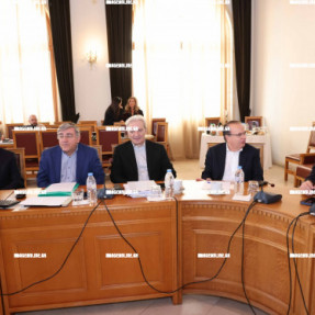ΕΠΙΣΚΕΨΗ ΓΡΑΦΑΚΟΥ ΣΤΗ ΛΟΥΖΙΑ ΚΑΙ ΣΥΣΚΕΨΗ ΜΕ ΔΗΜΑΡΧΟΥΣ ΚΡΗΤΗΣ