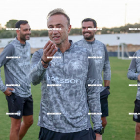 ΠΡΩΤΗ ΠΡΟΠΟΝΗΣΗ ΚΟΝΤΗ ΣΤΟΝ ΟΦΗ