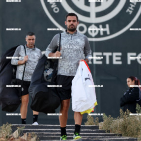 ΠΡΩΤΗ ΠΡΟΠΟΝΗΣΗ ΚΟΝΤΗ ΣΤΟΝ ΟΦΗ