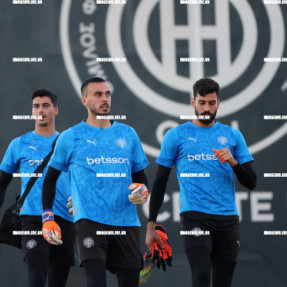 ΠΡΩΤΗ ΠΡΟΠΟΝΗΣΗ ΚΟΝΤΗ ΣΤΟΝ ΟΦΗ