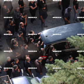 ΚΗΔΕΊΑ ΦΑΝΟΥΡΗ ΚΑΡΓΑΚΗ ΣΤΑ ΒΟΡΙΖΙΑ