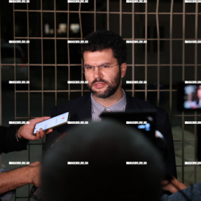 ΣΤΟ ΑΣΤΥΝΟΜΙΚΟ ΜΕΓΑΡΟ ΤΑ ΑΔΕΡΦΙΑ ΓΙΑ ΤΟ ΦΟΝΙΚΟ ΣΤΑ ΒΟΡΙΖΙΑ