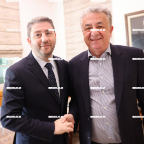 ΣΥΣΚΕΨΗ ΜΕ ΤΟΝ ΝΙΚΟ ΑΝΔΡΟΥΛΑΚΗ ΣΤΗΝ ΠΕΡΙΦΕΡΕΙΑ ΜΕ ΦΟΡΕΙΣ