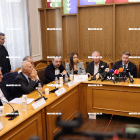 ΣΥΣΚΕΨΗ ΜΕ ΤΟΝ ΝΙΚΟ ΑΝΔΡΟΥΛΑΚΗ ΣΤΗΝ ΠΕΡΙΦΕΡΕΙΑ ΜΕ ΦΟΡΕΙΣ