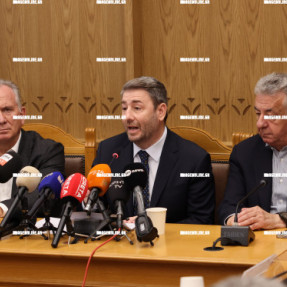 ΣΥΣΚΕΨΗ ΜΕ ΤΟΝ ΝΙΚΟ ΑΝΔΡΟΥΛΑΚΗ ΣΤΗΝ ΠΕΡΙΦΕΡΕΙΑ ΜΕ ΦΟΡΕΙΣ