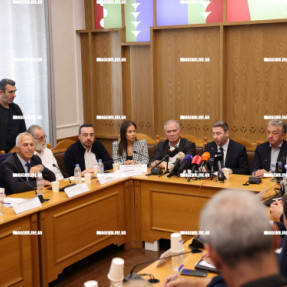 ΣΥΣΚΕΨΗ ΜΕ ΤΟΝ ΝΙΚΟ ΑΝΔΡΟΥΛΑΚΗ ΣΤΗΝ ΠΕΡΙΦΕΡΕΙΑ ΜΕ ΦΟΡΕΙΣ