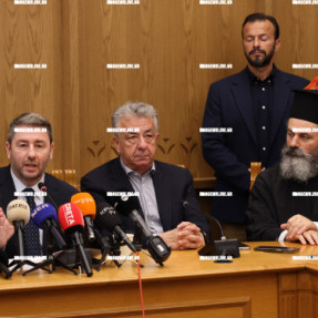 ΣΥΣΚΕΨΗ ΜΕ ΤΟΝ ΝΙΚΟ ΑΝΔΡΟΥΛΑΚΗ ΣΤΗΝ ΠΕΡΙΦΕΡΕΙΑ ΜΕ ΦΟΡΕΙΣ