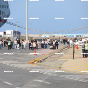 ΔΙΑΜΑΡΤΥΡΙΑ ΣΤΟ ΛΙΜΆΝΙ ΓΙΑ ΤΟ ΙΣΡΑΗΛΙΝΟ  ΚΡΟΥΑΖΙΕΡΟΠΛΟΙΟ