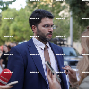 ΕΛΕΥΘΕΡΟΣ ΜΕ ΠΕΡΙΟΡΙΣΤΙΚΟΥΣ ΟΡΟΥΣ Ο ΠΑΤΕΡΑΣ ΦΡΙΑΓΚΙΑΔΑΚΗΣ