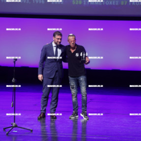 ΓΙΟΡΤΗ ΟΦΗ ΓΙΑ ΤΑ 100 ΧΡΟΝΙΑ