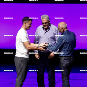 ΓΙΟΡΤΗ ΟΦΗ ΓΙΑ ΤΑ 100 ΧΡΟΝΙΑ