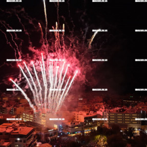 ΦΩΤΑΓΩΓΗΣΗ ΧΡΙΣΤΟΥΓΕΝΝΙΑΤΙΚΟΥ ΔΕΝΤΡΟΥ ΣΤΗΝ ΠΛΑΤΕΙΑ ΕΛΕΥΘΕΡΙΑΣ