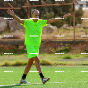 ΦΙΛΑΝΘΡΩΠΙΚΟ ΤΟΥΡΝΟΥΑ ΠΟΔΟΣΦΑΙΡΟΥ ΜΕ ΒΟΥΛΕΥΤΕΣ