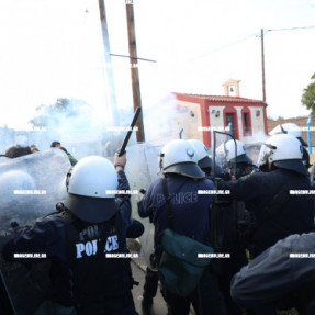 ΜΠΛΟΚΟ ΣΤΟ ΑΕΡΟΔΡΟΜΙΟ ΓΙΑ ΤΟΥΣ ΑΓΡΟΤΕΣ