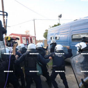 ΜΠΛΟΚΟ ΣΤΟ ΑΕΡΟΔΡΟΜΙΟ ΓΙΑ ΤΟΥΣ ΑΓΡΟΤΕΣ