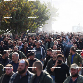 ΜΠΛΟΚΟ ΣΤΟ ΑΕΡΟΔΡΟΜΙΟ ΓΙΑ ΤΟΥΣ ΑΓΡΟΤΕΣ