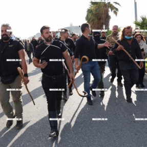 ΜΠΛΟΚΟ ΣΤΟ ΑΕΡΟΔΡΟΜΙΟ ΓΙΑ ΤΟΥΣ ΑΓΡΟΤΕΣ