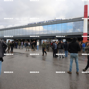 ΜΠΛΟΚΟ ΣΤΟ ΑΕΡΟΔΡΟΜΙΟ ΓΙΑ ΤΟΥΣ ΑΓΡΟΤΕΣ