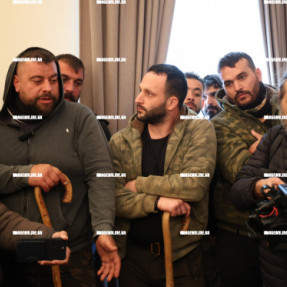 ΣΤΗΝ ΑΠΟΚΕΝΤΡΩΜΕΝΗ ΠΕΡΙΦΕΡΕΙΑ ΟΙ ΑΓΡΟΤΕΣ