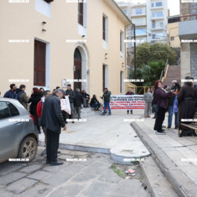 ΣΥΝΕΧΙΖΕΤΑΙ Η ΚΑΤΑΛΗΨΗ ΤΩΝ ΑΓΡΟΤΩΝ ΣΤΗΝ ΑΠΟΚΕΝΤΡΩΜΕΝΗ