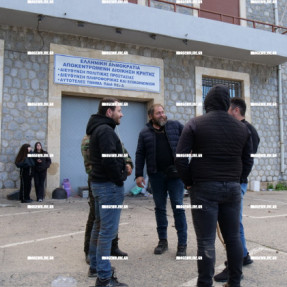 ΣΥΝΕΧΙΖΕΤΑΙ Η ΚΑΤΑΛΗΨΗ ΤΩΝ ΑΓΡΟΤΩΝ ΣΤΗΝ ΑΠΟΚΕΝΤΡΩΜΕΝΗ