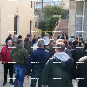 ΣΥΝΕΧΙΖΕΤΑΙ Η ΚΑΤΑΛΗΨΗ ΤΩΝ ΑΓΡΟΤΩΝ ΣΤΗΝ ΑΠΟΚΕΝΤΡΩΜΕΝΗ