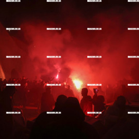 ΚΑΠΝΟΓΟΝΑ ΚΑΙ ΒΕΓΓΑΛΙΚΑ ΣΤΑ ΤΕΙΧΗ ΓΙΑ ΤΑ 100 ΧΡΟΝΙΑ ΤΟΥ ΟΦΗ