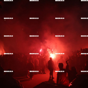 ΚΑΠΝΟΓΟΝΑ ΚΑΙ ΒΕΓΓΑΛΙΚΑ ΣΤΑ ΤΕΙΧΗ ΓΙΑ ΤΑ 100 ΧΡΟΝΙΑ ΤΟΥ ΟΦΗ