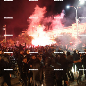 ΚΑΠΝΟΓΟΝΑ ΚΑΙ ΒΕΓΓΑΛΙΚΑ ΣΤΑ ΤΕΙΧΗ ΓΙΑ ΤΑ 100 ΧΡΟΝΙΑ ΤΟΥ ΟΦΗ