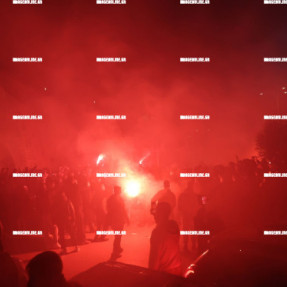 ΚΑΠΝΟΓΟΝΑ ΚΑΙ ΒΕΓΓΑΛΙΚΑ ΣΤΑ ΤΕΙΧΗ ΓΙΑ ΤΑ 100 ΧΡΟΝΙΑ ΤΟΥ ΟΦΗ