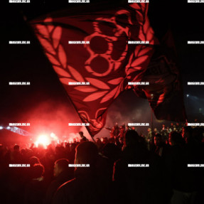 ΚΑΠΝΟΓΟΝΑ ΚΑΙ ΒΕΓΓΑΛΙΚΑ ΣΤΑ ΤΕΙΧΗ ΓΙΑ ΤΑ 100 ΧΡΟΝΙΑ ΤΟΥ ΟΦΗ