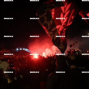 ΚΑΠΝΟΓΟΝΑ ΚΑΙ ΒΕΓΓΑΛΙΚΑ ΣΤΑ ΤΕΙΧΗ ΓΙΑ ΤΑ 100 ΧΡΟΝΙΑ ΤΟΥ ΟΦΗ