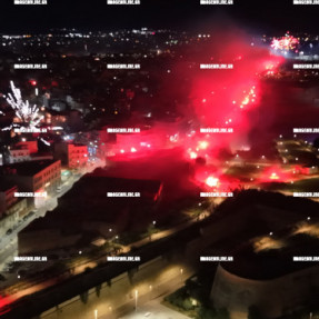 ΚΑΠΝΟΓΟΝΑ ΚΑΙ ΒΕΓΓΑΛΙΚΑ ΣΤΑ ΤΕΙΧΗ ΓΙΑ ΤΑ 100 ΧΡΟΝΙΑ ΤΟΥ ΟΦΗ