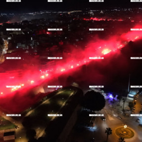 ΚΑΠΝΟΓΟΝΑ ΚΑΙ ΒΕΓΓΑΛΙΚΑ ΣΤΑ ΤΕΙΧΗ ΓΙΑ ΤΑ 100 ΧΡΟΝΙΑ ΤΟΥ ΟΦΗ