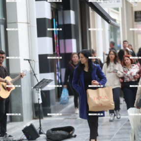 ΕΟΡΤΑΣΤΙΚΗ ΚΙΝΗΣΗ ΣΤΗ ΔΙΚΑΙΟΣΥΝΗΣ