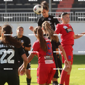 ΟΦΗ ΤΡΙΚΑΛΑ ΓΥΝΑΙΚΕΣ