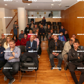 ΠΑΡΟΥΣΙΑΣΗ ΣΥΛΛΕΚΤΙΚΩΝ ΝΟΜΙΣΜΑΤΩΝ ΤΗΣ ΠΑΕ ΟΦΗ ΓΙΑ ΤΑ 100 ΧΡΟΝΙΑ