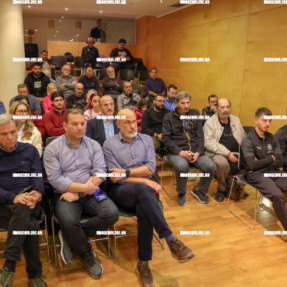 ΠΑΡΟΥΣΙΑΣΗ ΣΥΛΛΕΚΤΙΚΩΝ ΝΟΜΙΣΜΑΤΩΝ ΤΗΣ ΠΑΕ ΟΦΗ ΓΙΑ ΤΑ 100 ΧΡΟΝΙΑ