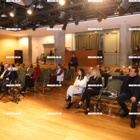 ΕΣΠΕΡΙΔΑ ΓΙΑ ΤΗΝ ΑΓΟΡΑ ΕΡΓΑΣΙΑΣ ΣΤΗΝ ΚΡΗΤΗ