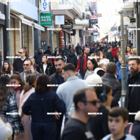 ΑΝΟΙΚΤΑ ΤΑ ΚΑΤΑΣΤΗΜΑΤΑ ΤΗΝ ΚΥΡΙΑΚΗ