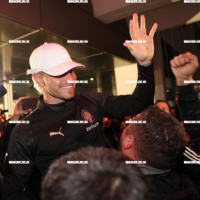 ΑΦΙΞΗ ΟΦΗ ΜΕ ΥΠΟΔΟΧΗ ΦΙΛΑΘΛΩΝ