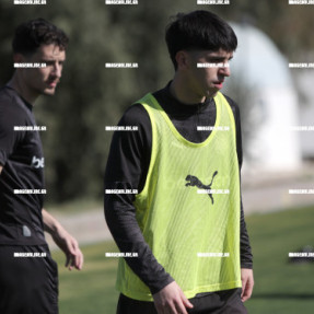 ΠΡΩΤΗ ΝΤΙΑΓΚΟ ΡΟΜΑΝΟ ΜΕ ΤΟΝ ΟΦΗ