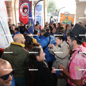 ΚΥΝΗΓΙ ΤΟΥ ΧΑΜΕΝΟΥ ΘΗΣΑΥΡΟΥ