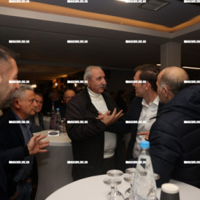 ΚΟΠΗ ΠΙΤΑΣ ΠΑΣΟΚ