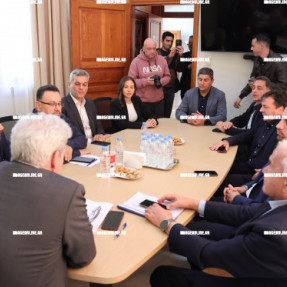 ΣΥΣΚΕΨΗ ΔΗΜΑΡΧΟΥ ΜΕ ΒΟΥΛΕΥΤΕΣ