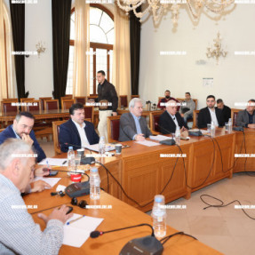 ΣΥΣΚΕΨΗ ΔΗΜΑΡΧΟΥ ΜΕ ΒΟΥΛΕΥΤΕΣ ΓΙΑ ΤΗΝ ΛΕΙΨΥΔΡΙΑ