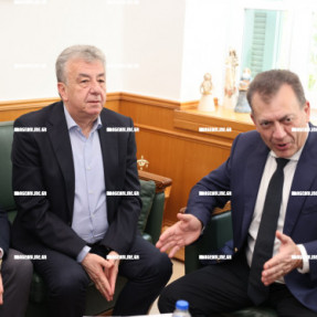 ΕΠΙΣΚΕΨΗ ΒΡΟΥΤΣΗ ΣΤΗΝ ΠΕΡΙΦΕΡΕΙΑ