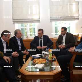 ΕΠΙΣΚΕΨΗ ΒΡΟΥΤΣΗ ΣΤΗΝ ΠΕΡΙΦΕΡΕΙΑ